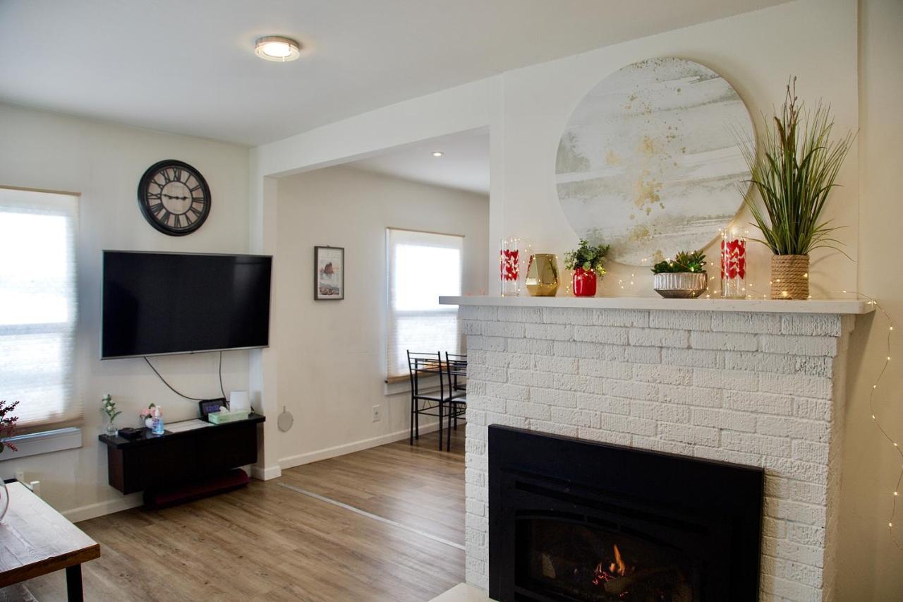 Cozy Home Conveniently Located With King Bed Tacoma Exteriör bild