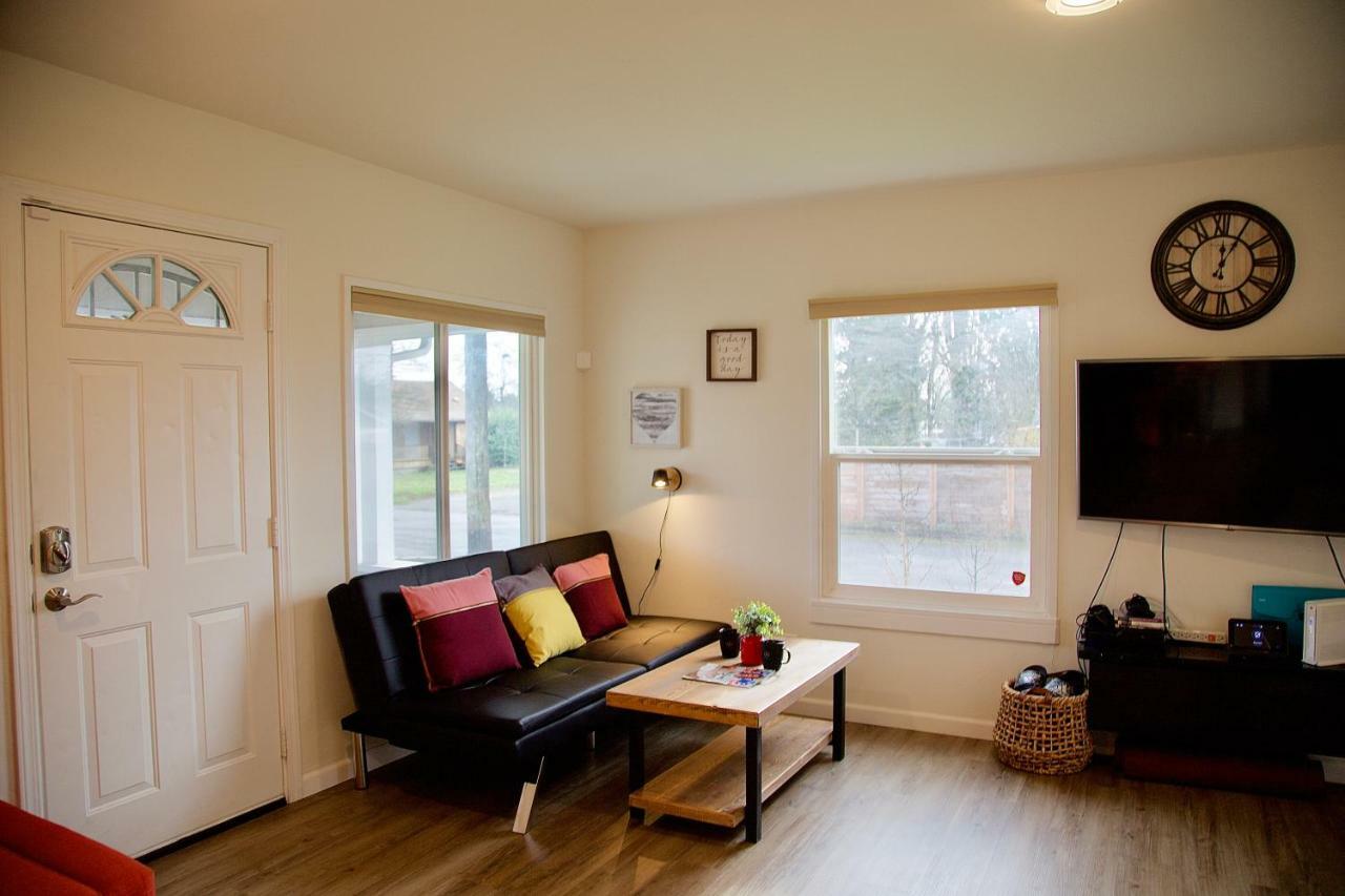 Cozy Home Conveniently Located With King Bed Tacoma Exteriör bild